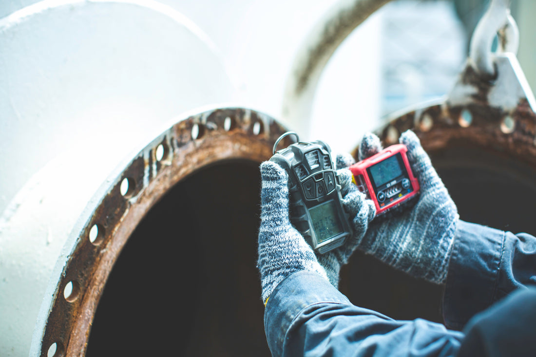 Why North American Crews Reach for Respirators When Gas Detectors Alarm—And Why a Certified Fan Should Be Standard Equipment
